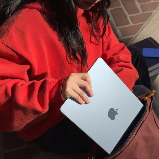 Изображение Apple MacBook Air 13" 2026 1Тб Серебристый (MDH84) (M5, 10-ядер CPU/8-ядер GPU, 16 Гб, 1 Тб SSD)